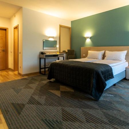 Cuibul De Lemn Hotel Rîşnov Екстериор снимка