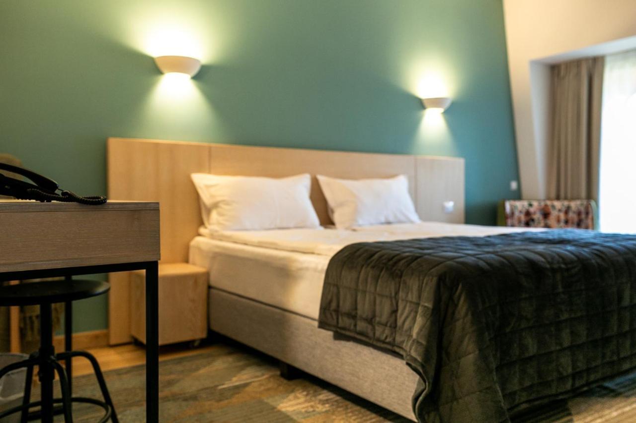 Cuibul De Lemn Hotel Rîşnov Екстериор снимка